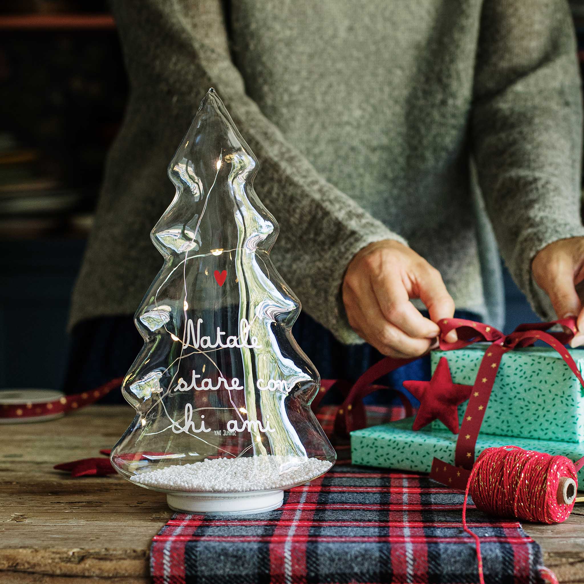 Albero Led Natale è stare con chi ami
