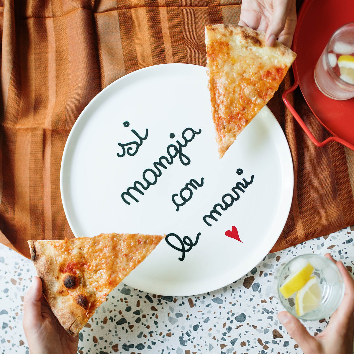 Piatto pizza Si Mangia Con Le Mani 31,5 cm