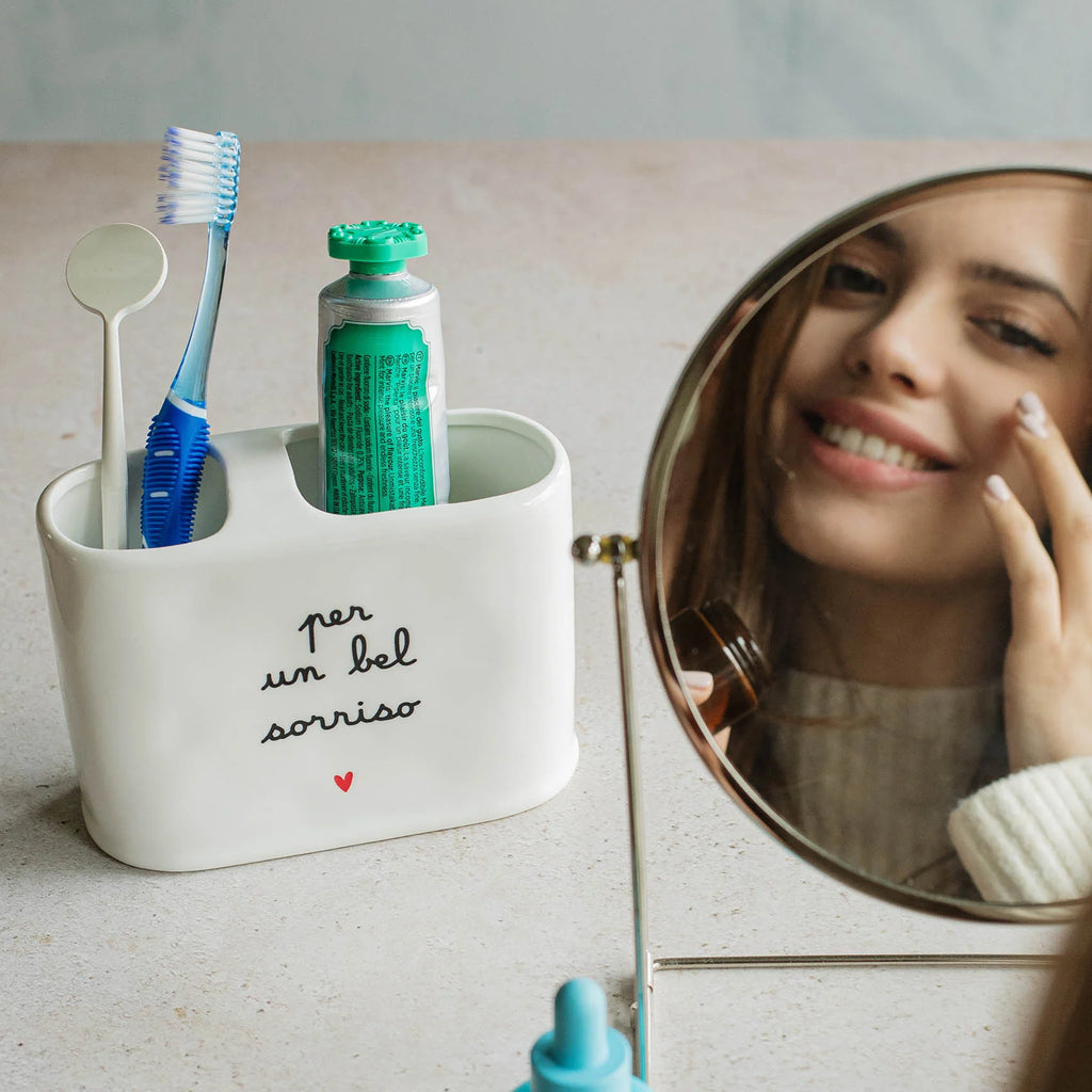 PORTASPAZZOLINO PER UN BEL SORRISO