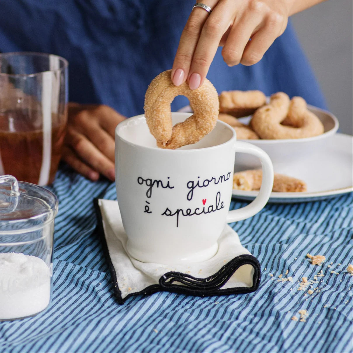 Mug bianca Ogni giorno è speciale